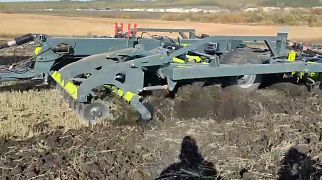 ЧДА-4 с пружинной защитой работает по стерне зерновых